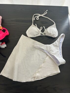 White Textured Three-Piece Bikini Set